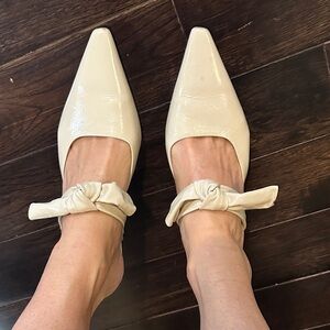Reike Nen cream bow slip on point toe low rectangle heel size 37